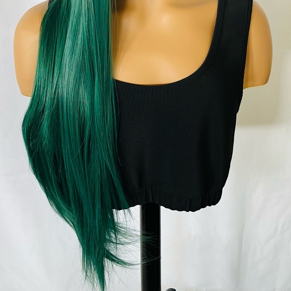 Gorgeous Green Premium Fiber 13x2.5 Long Lace Front Wig for🎄Events / Drag 💄… - Picture 2 of 12